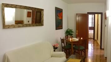 Appartement, 2 chambres | Coin séjour