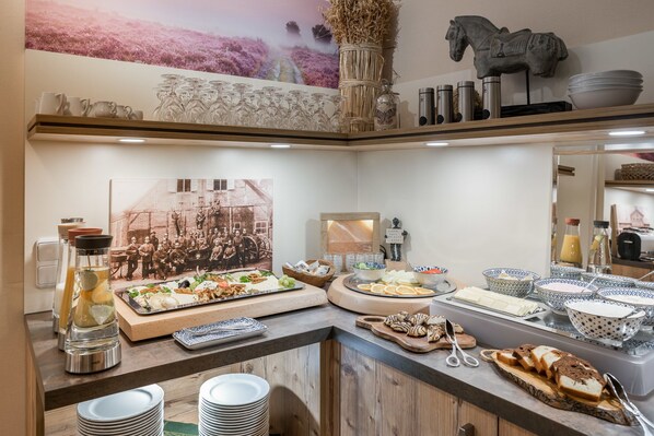 Petit déjeuner buffet compris tous les jours