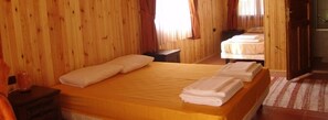 Camera Standard con letto matrimoniale o 2 letti singoli | Una cassaforte in camera, culle/letti per bambini (gratuiti)