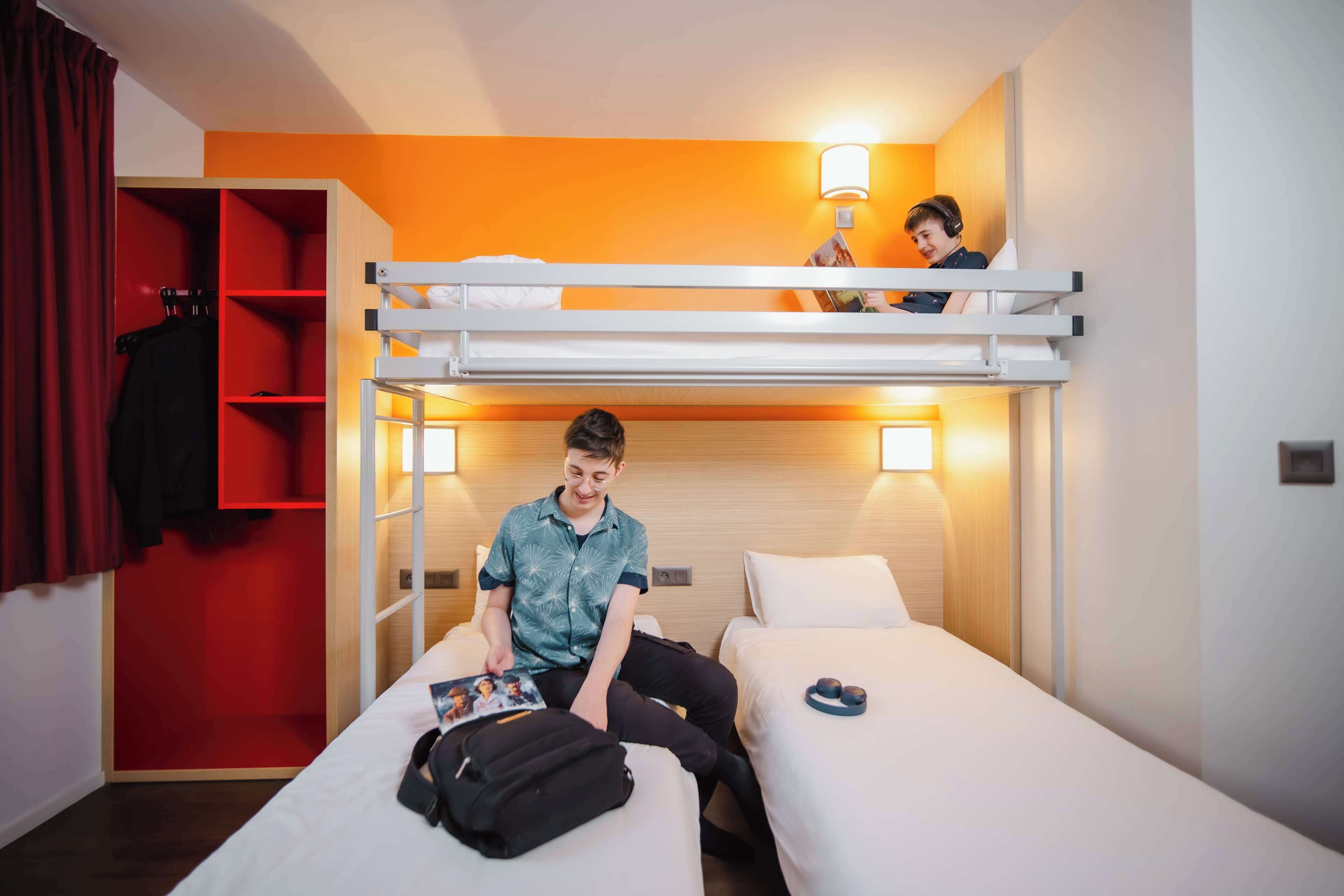 standard room, 3 single beds | desk, blackout curtains, soundproofing, free wifi