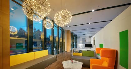 Holiday Inn Express Leshan City Square by IHG