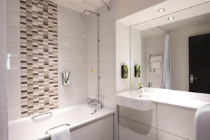 Bathroom - Premier Inn Darlington Town Centre (Darlington)