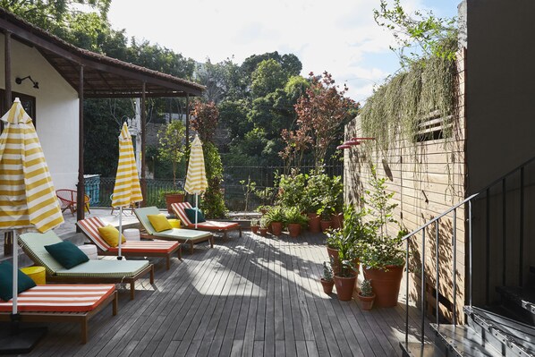 Sun deck