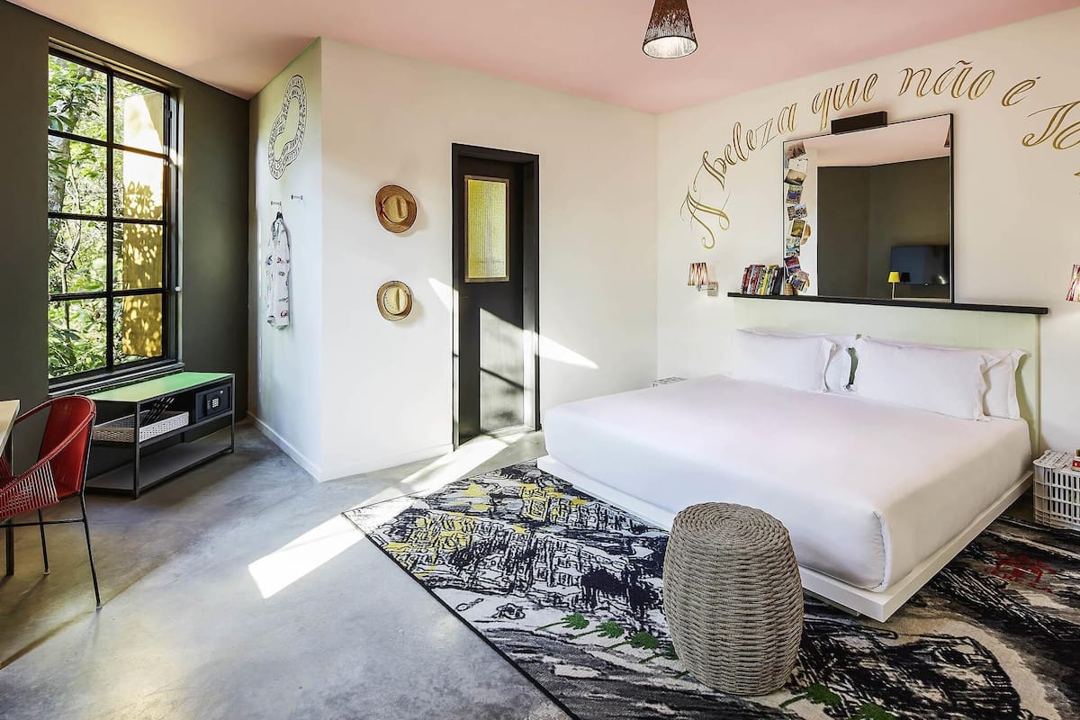 Dubbelrum (XL Mama) | Värdeförvaringsskåp på rummet, skrivbord, ljudisolering och gratis wi-fi