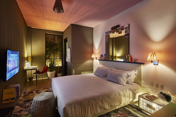 Room, 1 Double Bed (Small Mama) | In-room safe, desk, soundproofing, free WiFi - Mama Shelter Rio De Janeiro (Rio de Janeiro)