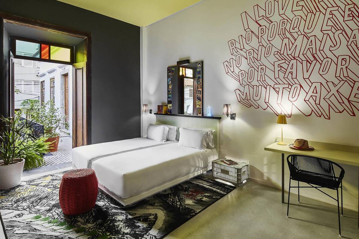 Twin Room, 2 Twin Beds (Large Mama) | In-room safe, desk, soundproofing, free WiFi