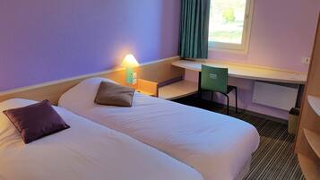 Literie de qualité supérieure, coffres-forts dans les chambres, bureau