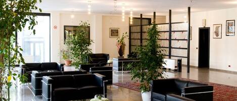 Sala de estar en el lobby