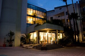 مدخل المنشأة