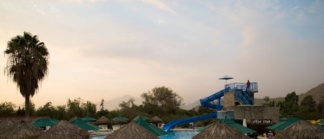 7 piscines extérieures