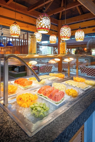 Food and drink. Decameron El Pueblo - All Inclusive