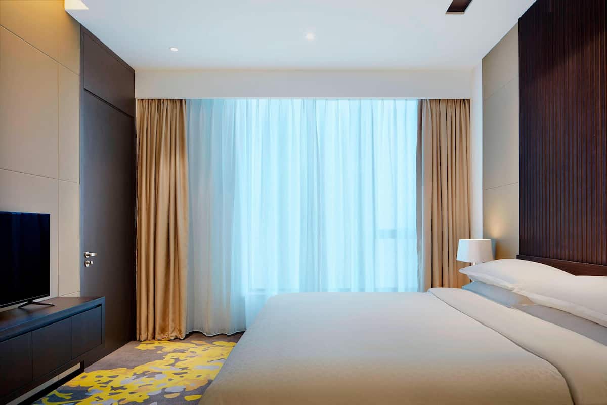 Suite, 1 Bedroom | 1 bedroom, premium bedding, down comforters, minibar