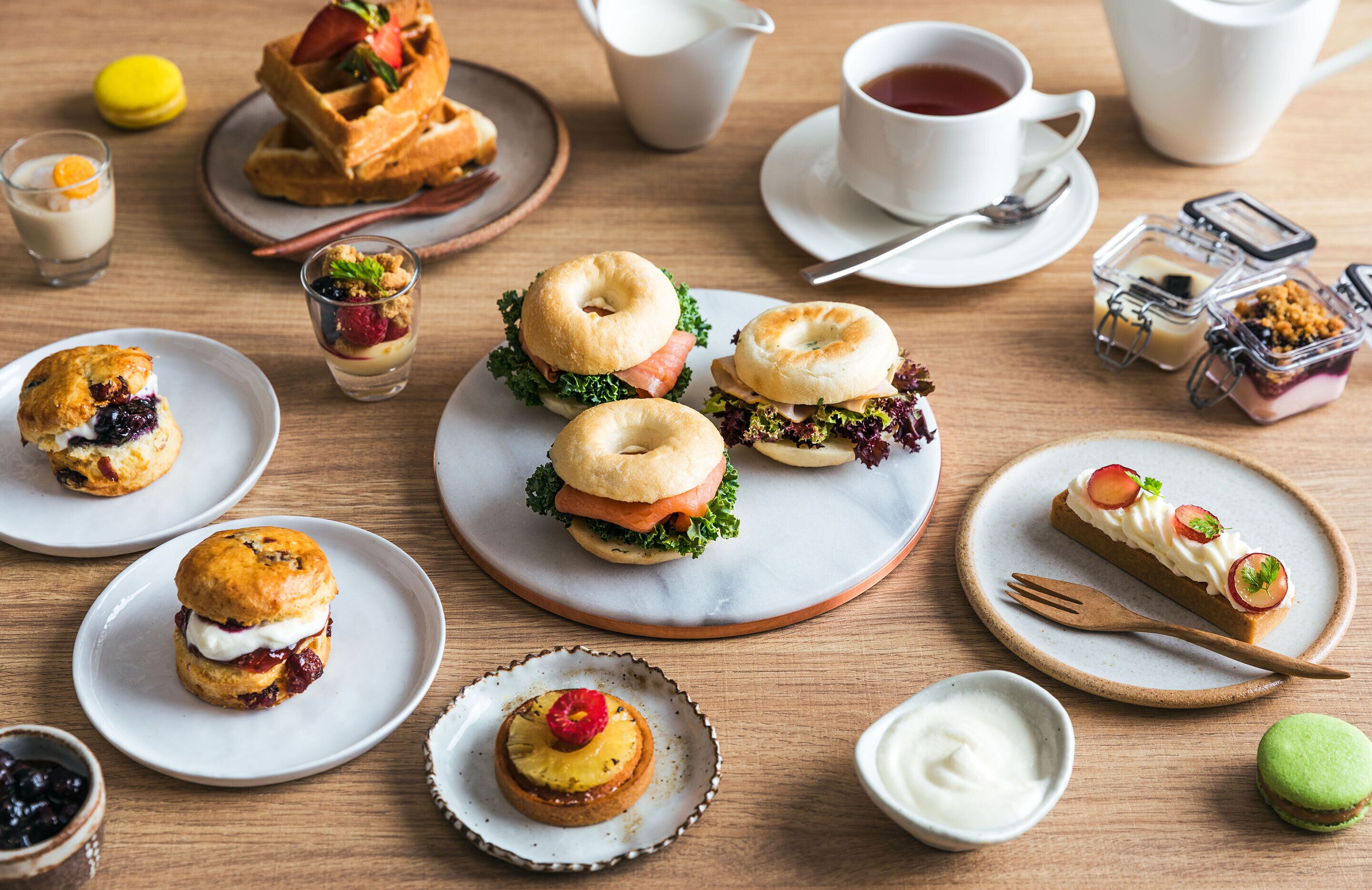 Daily buffet breakfast (CNY 138 per person)