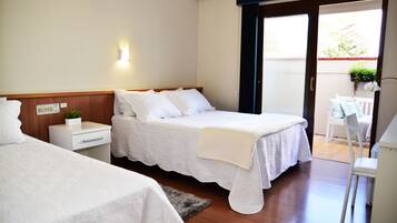 Superior Apartment | Free WiFi, bed sheets