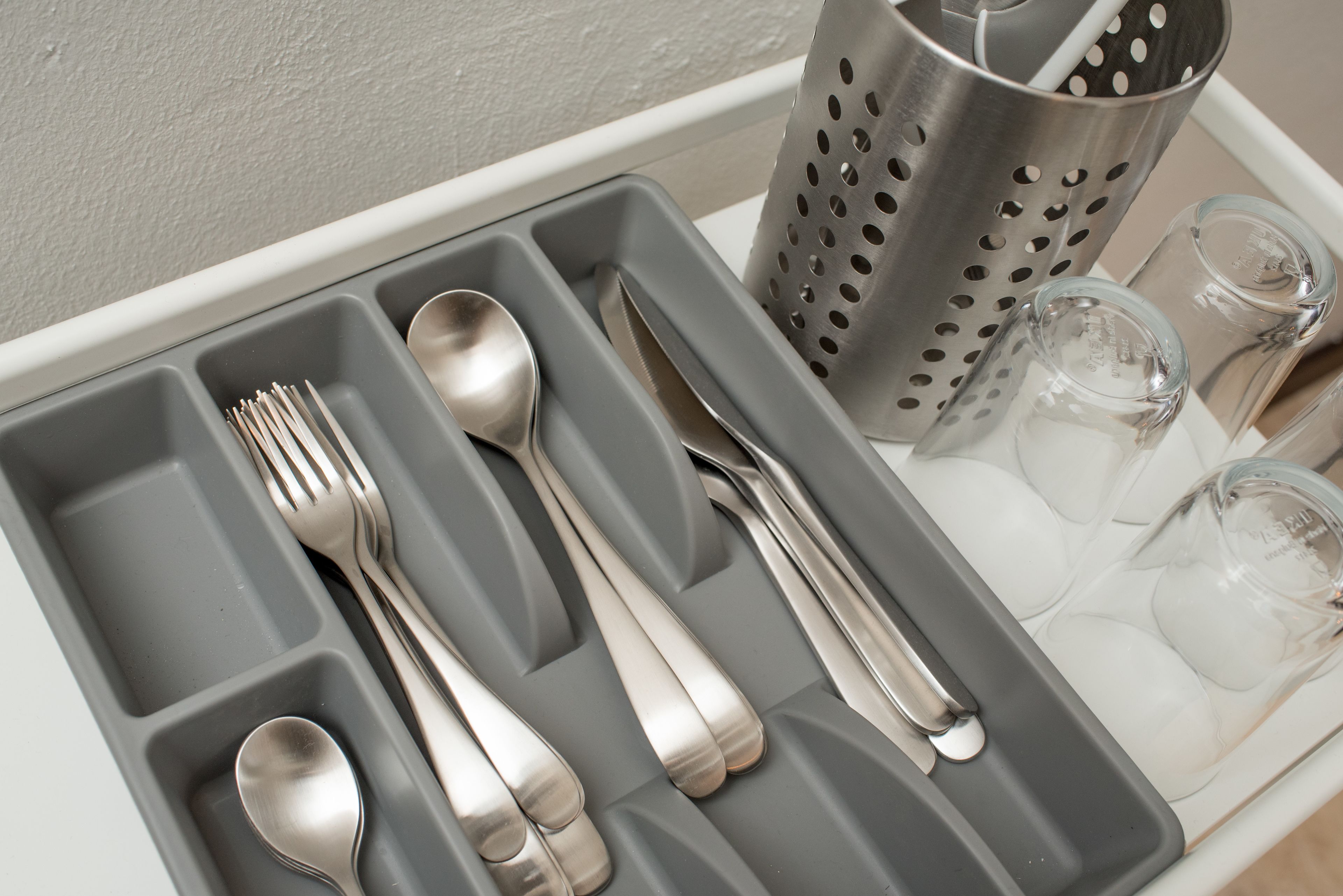 family studio suite, 2 queen beds, kitchenette | private kitchenette | mini-fridge