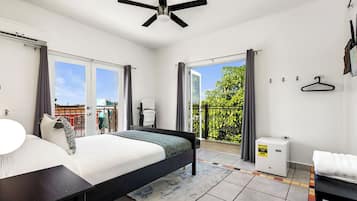 Singola Standard, balcone, vista parco | Biancheria da letto di alta qualità, con stile personalizzato