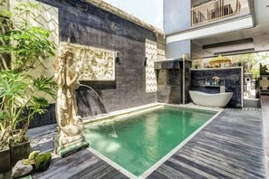 Piscine extérieure