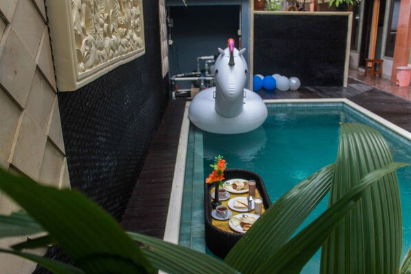 Breakfast area - Antara Sunset Road (Kuta)