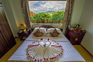 Chambre Deluxe | Minibar, coffres-forts dans les chambres, bureau, Wi-Fi gratuit