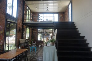 Lobby - Pattara House (Buriram)