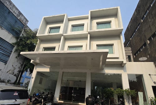 N2 Hotel Gunung Sahari