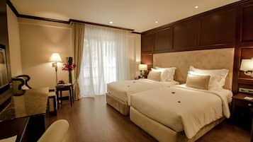 The Rhett room | Minibar, caja fuerte, escritorio y cortinas opacas