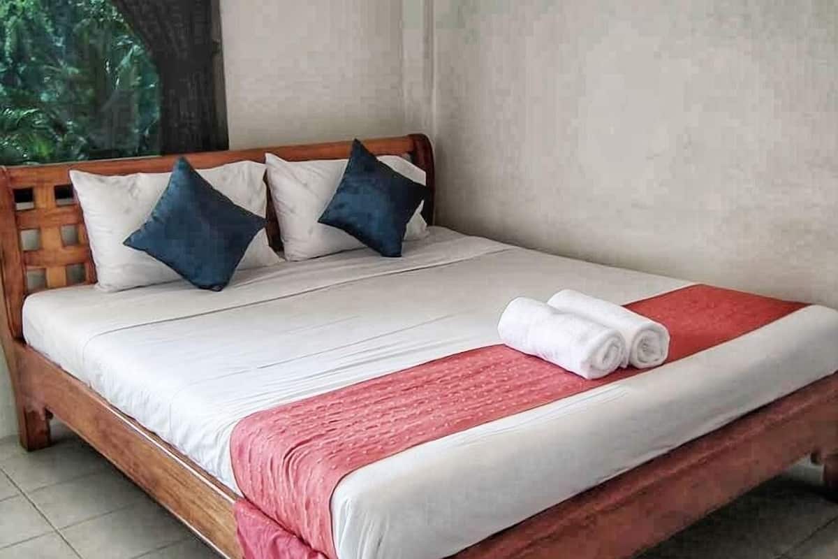 Standard Room, 1 Bedroom, Non Smoking | Minibar, individually decorated, individually furnished, desk
