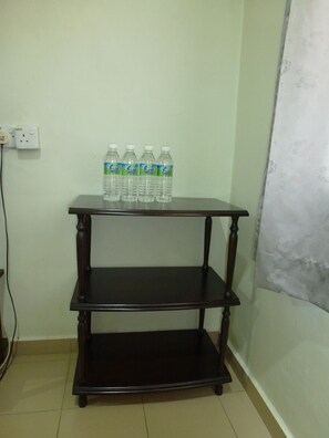 Iron/ironing board, free WiFi - Batu Berendam INN (Malacca City)