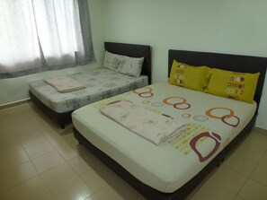 Deluxe Double Room, 2 Double Beds | Iron/ironing board, free WiFi - Batu Berendam INN (Malacca City)
