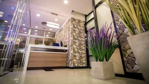 Reception - Bubble Space - Hostel (Bangkok)
