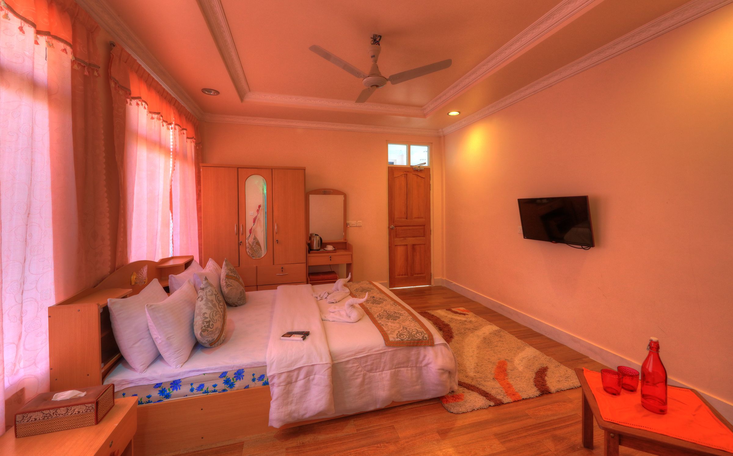 Photo - Koimala Hotel