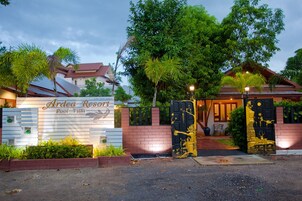 Front of property - evening/night