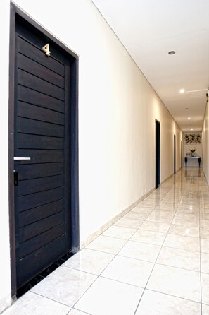 Hallway - Cameng Homestay (Denpasar)