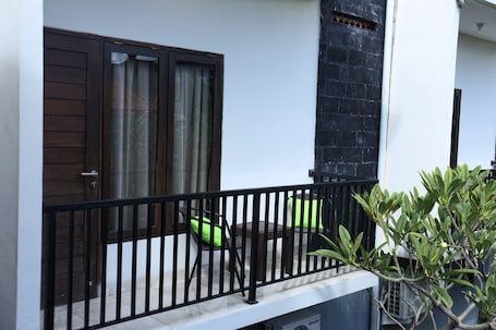 Superior Room, 1 Double Bed, City View | Terrace/patio