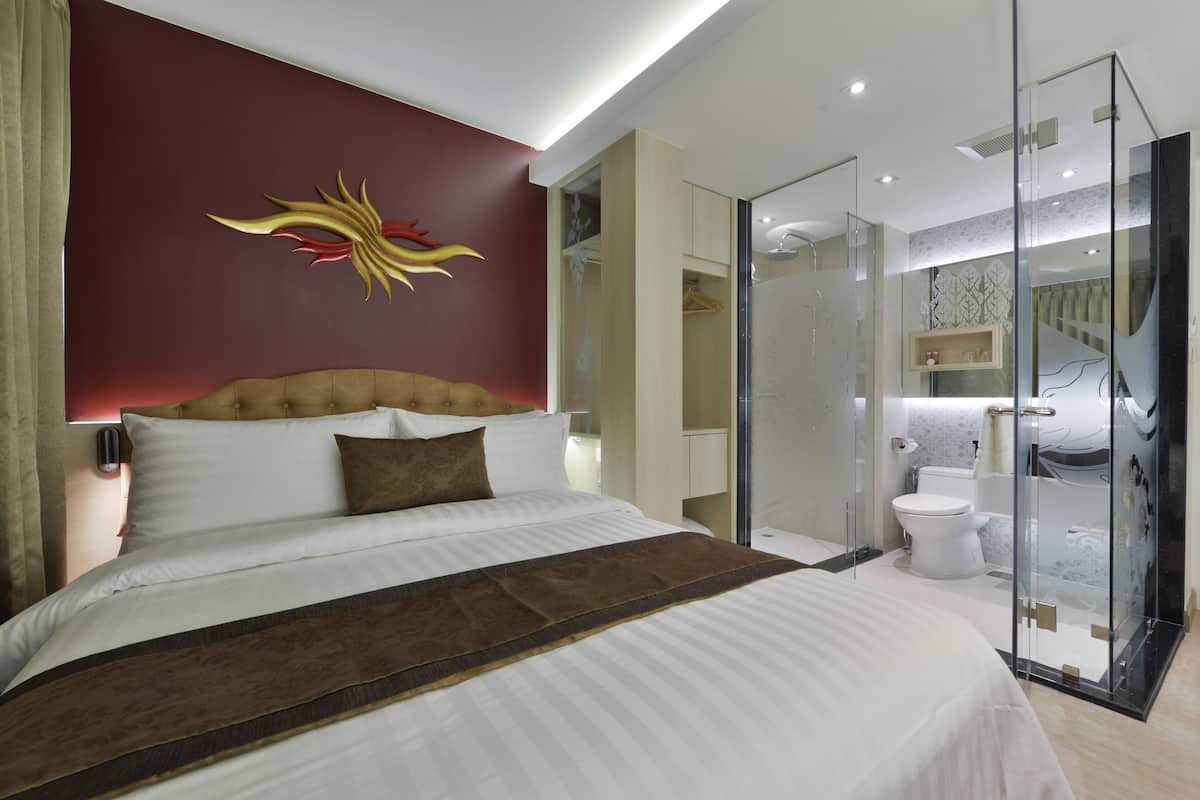 Minibar, in-room safe, desk, blackout curtains