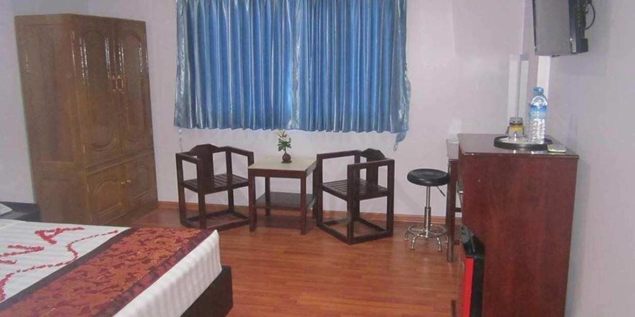 superior double room | minibar, desk, iron/ironing board, free wifi