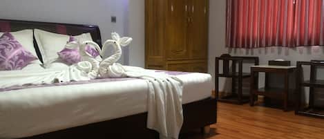 Superior Double Room | Minibar, desk, iron/ironing board, free WiFi