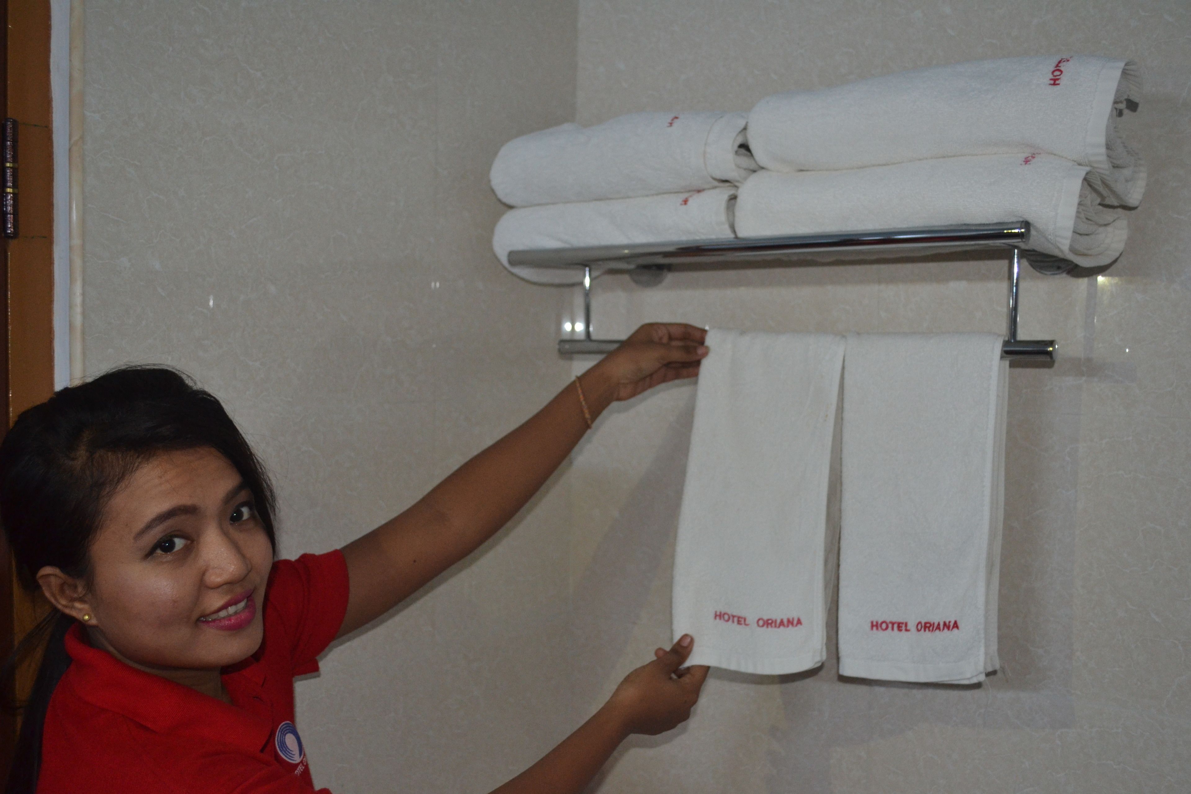 standard double room | bathroom | shower, free toiletries, hair dryer, bathrobes