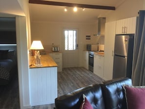 Room | Private kitchen - Fullcircle Farm Bed & Breakfast (Wilton)