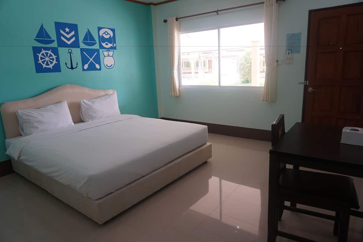 Standard Double Room | Desk, free WiFi, bed sheets