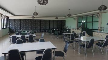 Daily breakfast for a fee