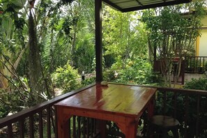 Interior - Reuntonnam Amphawa (Amphawa)