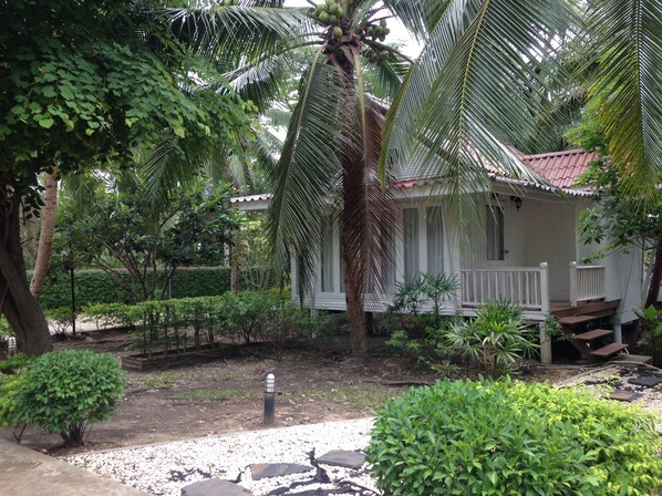 Exterior - Young Coconut Garden Home Resort (Samut Songkhram)