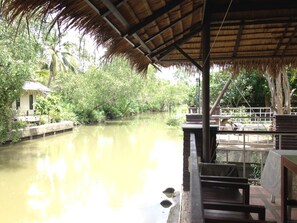 Daily breakfast for a fee - Young Coconut Garden Home Resort (Samut Songkhram)