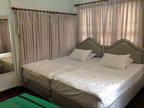 Superior Room - Young Coconut Garden Home Resort (Samut Songkhram)