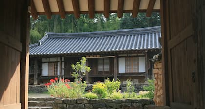 Yi Jin-rae's Historic House