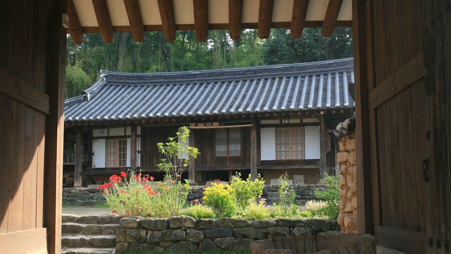 Yi Jin-rae's Historic House