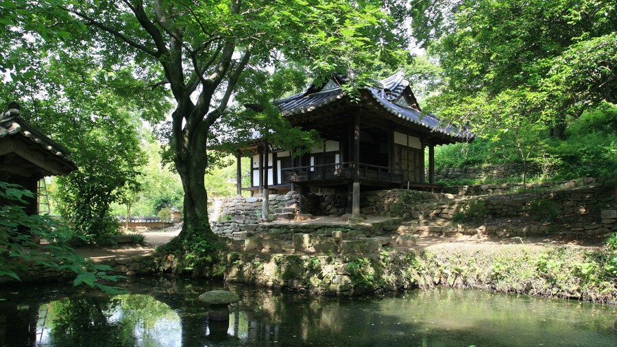 Yi Jin-rae's Historic House
