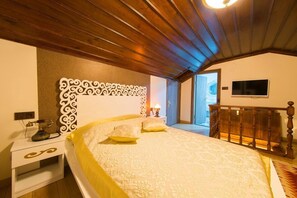 Allergikerbettwaren, individuell dekoriert, Schreibtisch