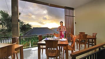 ๋งค์ผ ์ ๋ฝ์ ์์นจ ์์ฌ(1์ธ๋น IDR 250000)